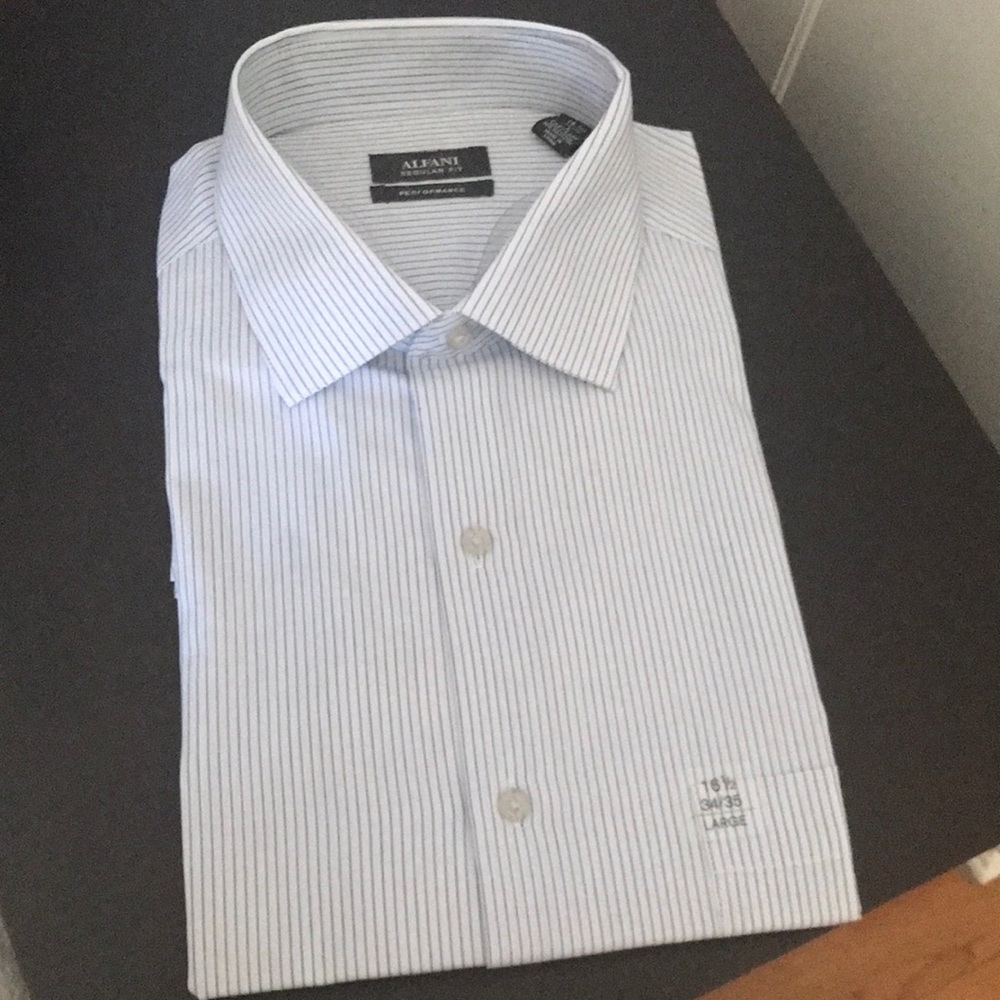 Alfani regular fit, man’s size L dress shirt
